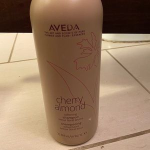 Full 33.8 oz cherry almond shampoo